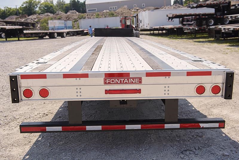 2018 FONTAINE 53x102 container lock drop CA legal rear axle slid - image 5 of 6