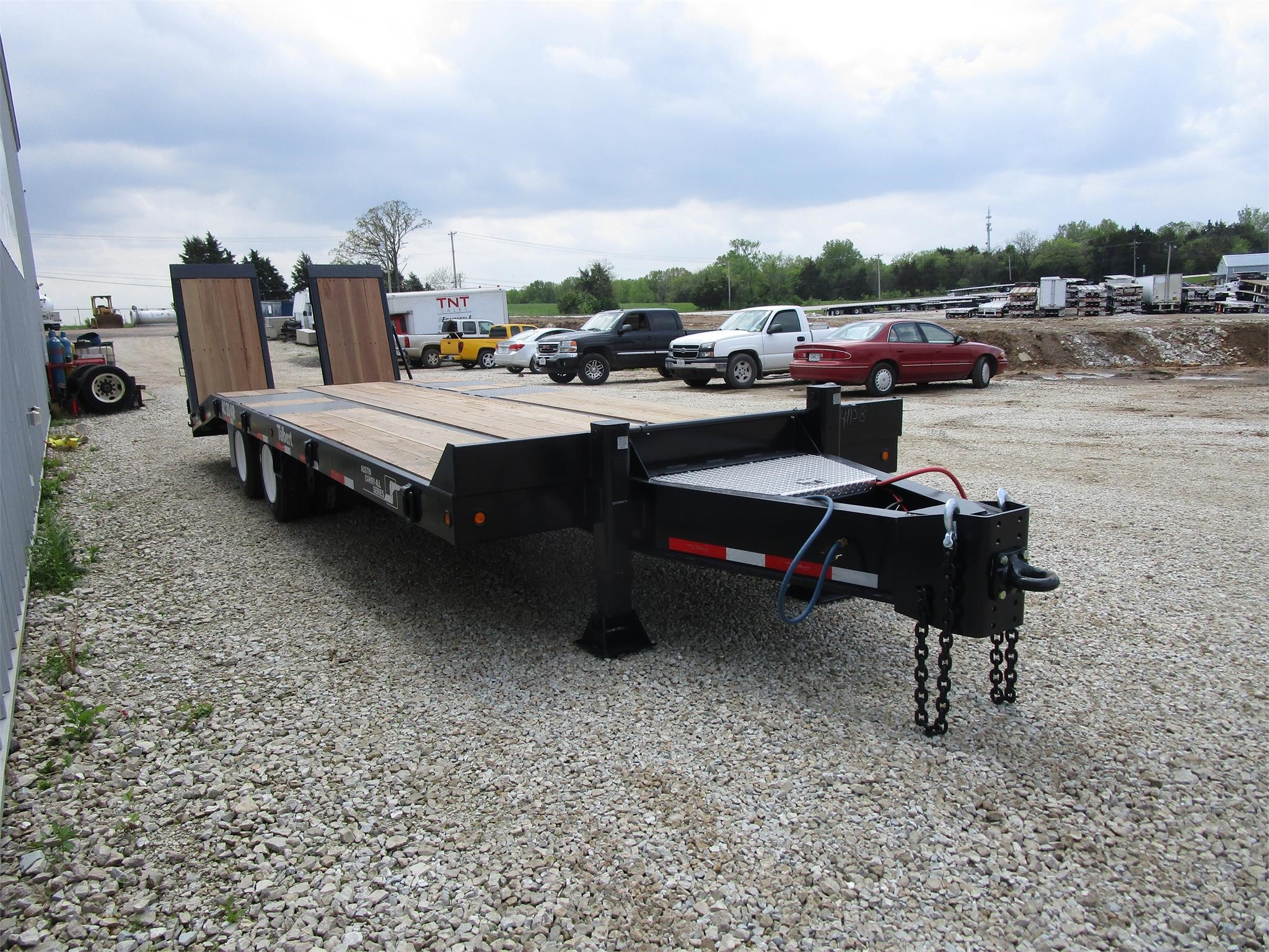 2025 TALBERT AC-20-AR 20 Ton Tag Trailer w/ Air Ramps - image 3 of 6