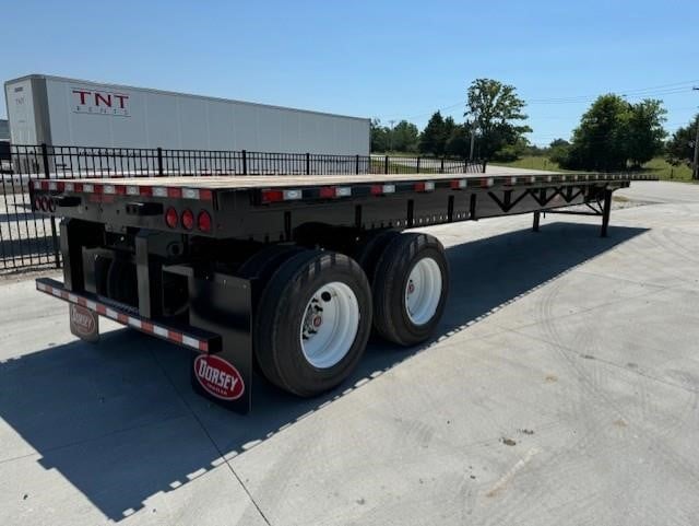 2025 DORSEY (QTY:7) 48' STEEL FLATBED SLIDING TANDEM - image 2 of 6